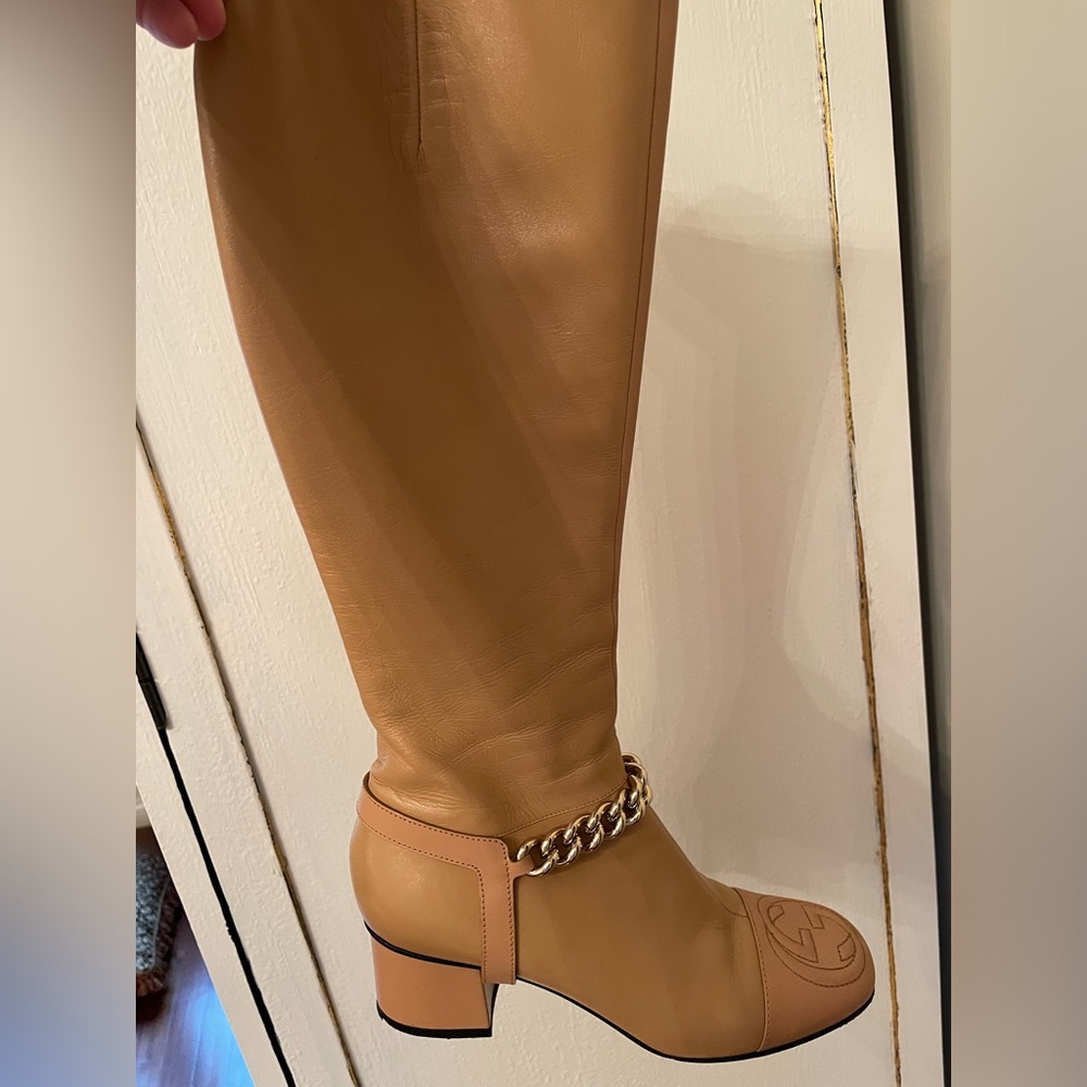 Gucci used boots small scuff in back women’s size 7 1/2